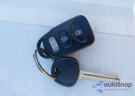 2013 Hyundai Elantra Limited from USA, damaged, VIN KMHDH4AE8DU750834